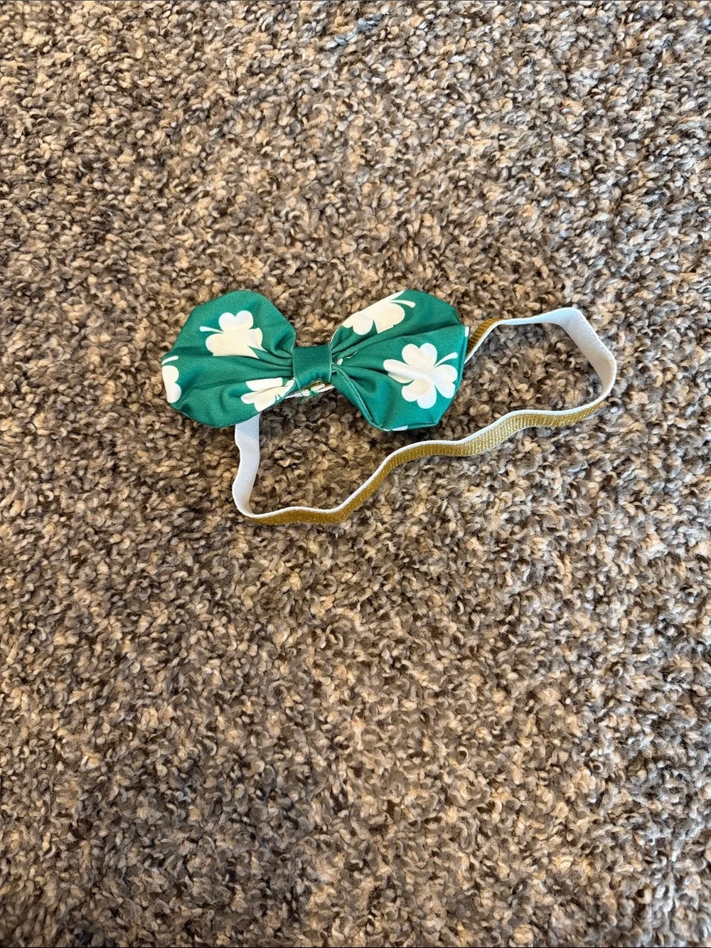 Amazon Green & White Clover Baby Girls' Outfit with Bow Headband